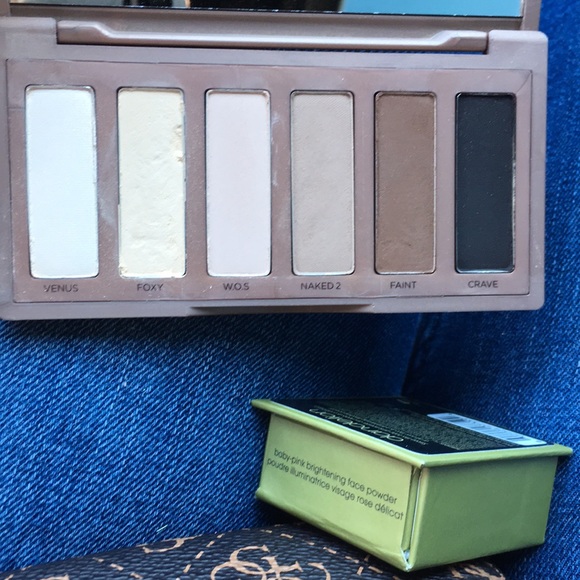 Naked basics 2 used once - Picture 2 of 2